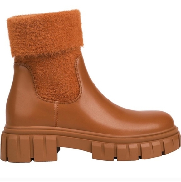 LOIRIT Women's Chelsea Chunky Heel Lug Sole Ankle Boots - NWOB - Picture 5 of 9